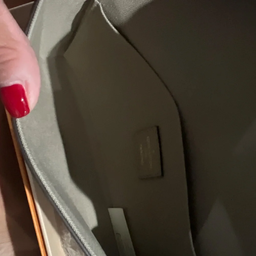 Louis Vuitton Felicie bag - Picture 9 of 10